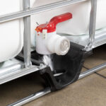275 Gallon IBC Tote, New, UN Rated, 2 Camlock Valve, Composite Pallet, UV Additive - Image 4